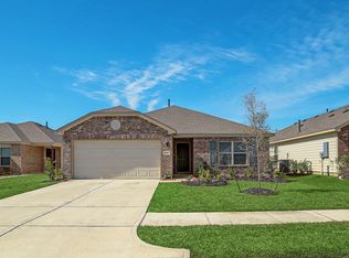 628 E Fairway Lake Dr, Alvin, TX 77511