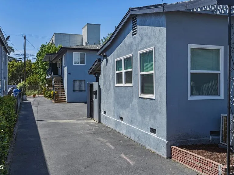250 S Avenue 55 — Photo 29
