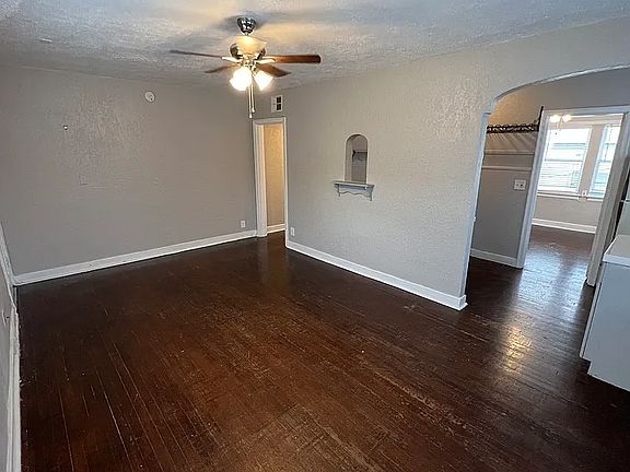 4th image of 815 15th St N #809