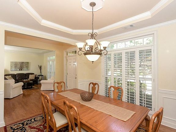5th image of 1090 Highland Crest Ct