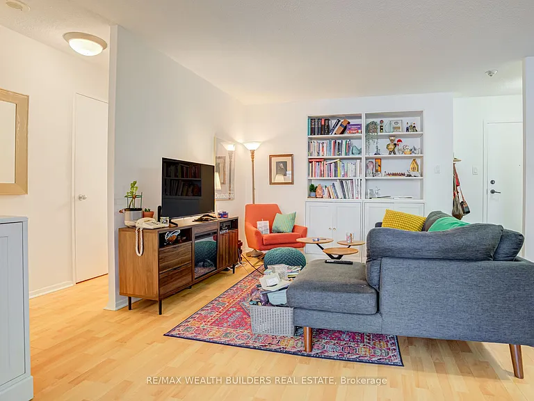 633 Bay St #803 — Photo 16