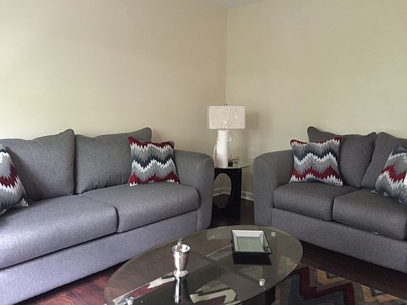 2nd image of 317 Moore Cir NE