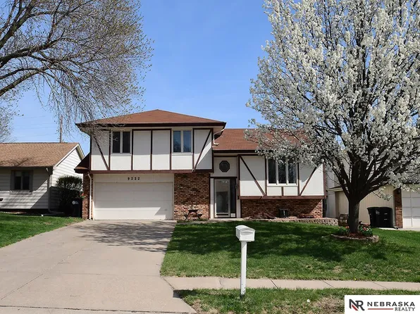 9332 Y St, Omaha, NE 68127