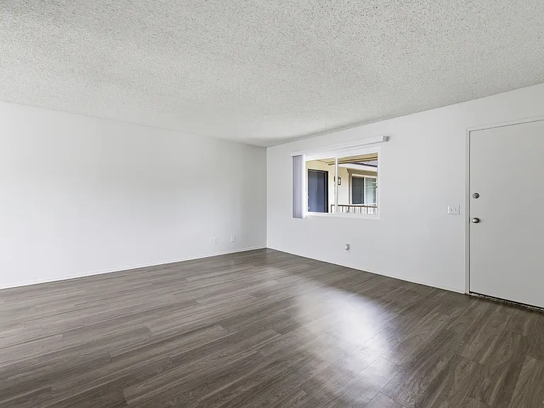 Vista Ridge Apartments — Photo 10