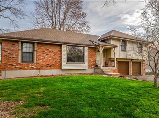 7916 E 127th Ter, Grandview, MO 64030