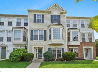 18 Snowberry Ln, Delran, NJ 08075