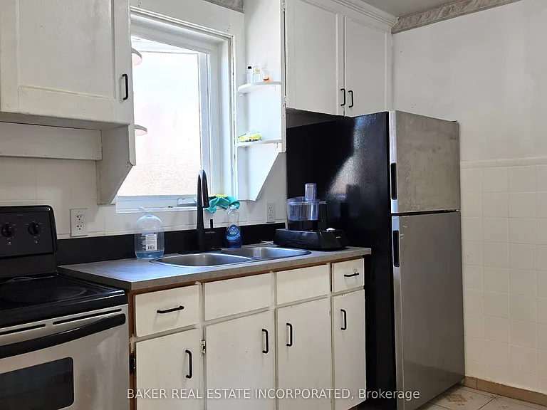 739 Vaughan Rd — Photo 4