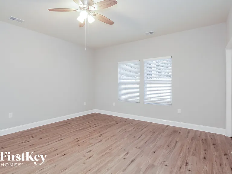 5109 Tuckaseegee Rd — Photo 8