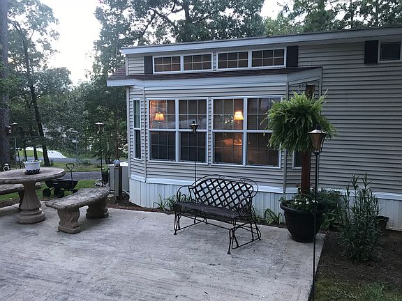 3rd image of 65 Ingram Blvd