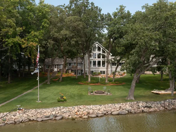 40652 Holiday Trl, Battle Lake, MN 56515