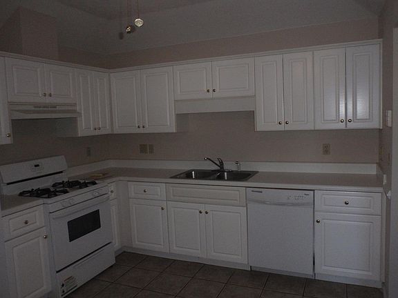 2nd image of 127 Redford Dr