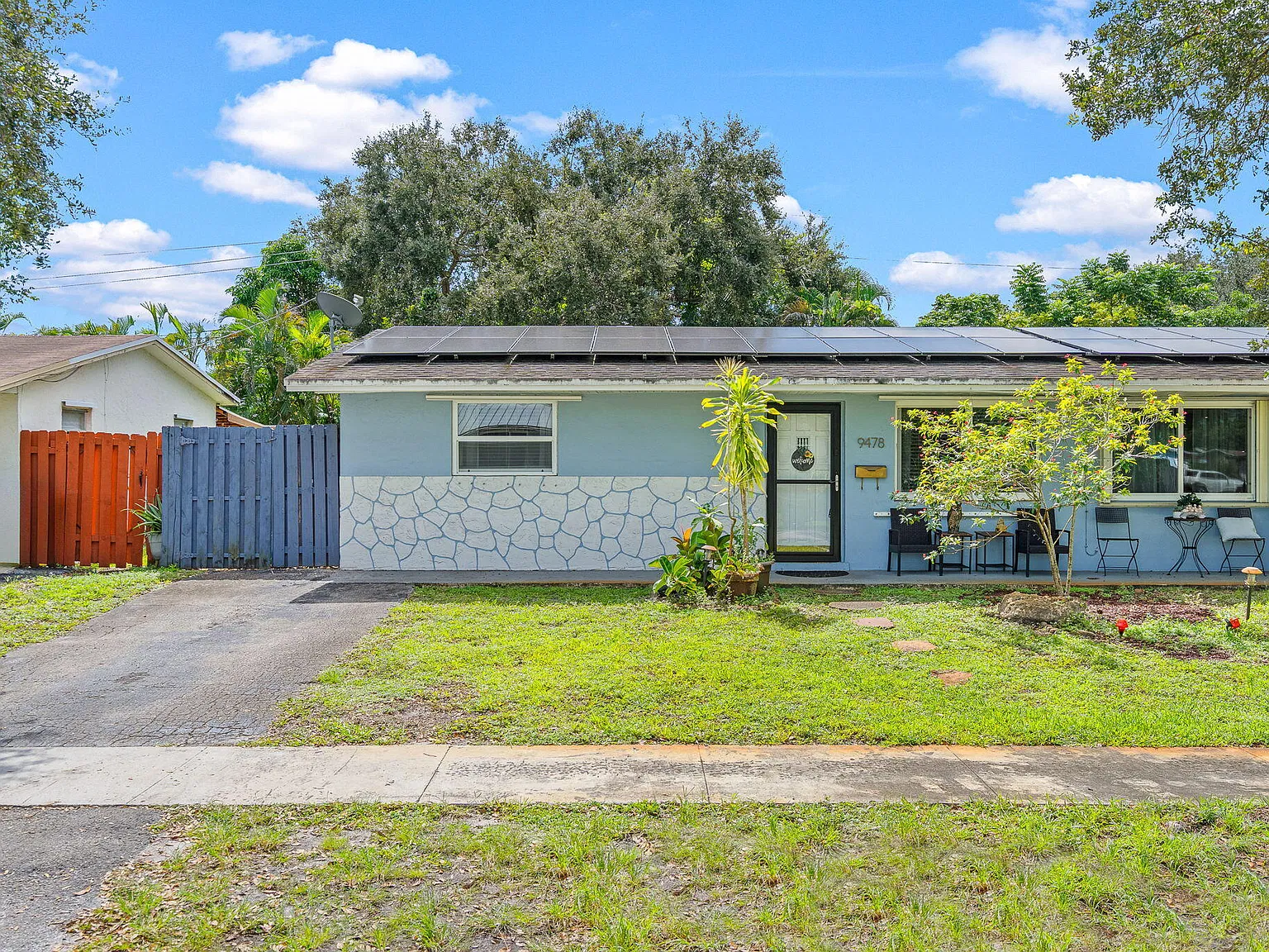 2 bed, 1.0 bath, 1100 sqft, $2,700 — Photo 3