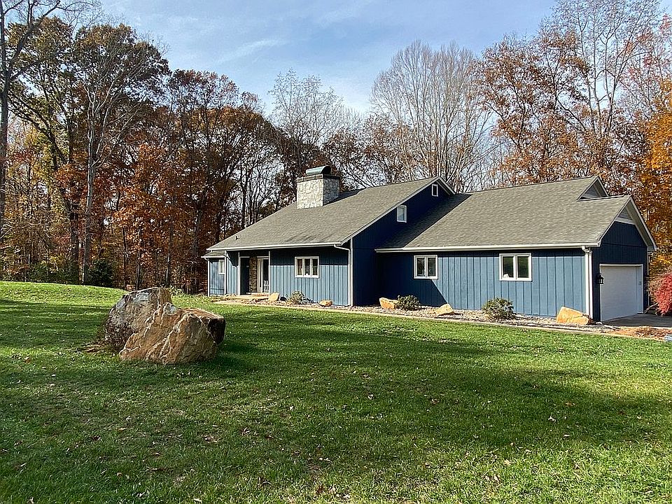 1st image of 105 Royal Oaks Ln