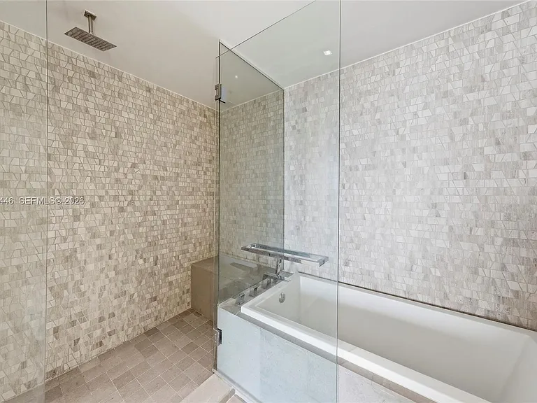 88 SW 7th St #2008 — Photo 20