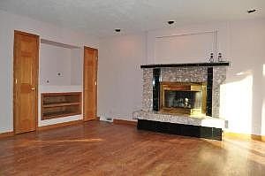 4th image of 1911 Big Bend Dr