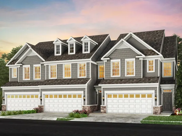 712 Harbour Town Ct, Avon Lake, OH 44012