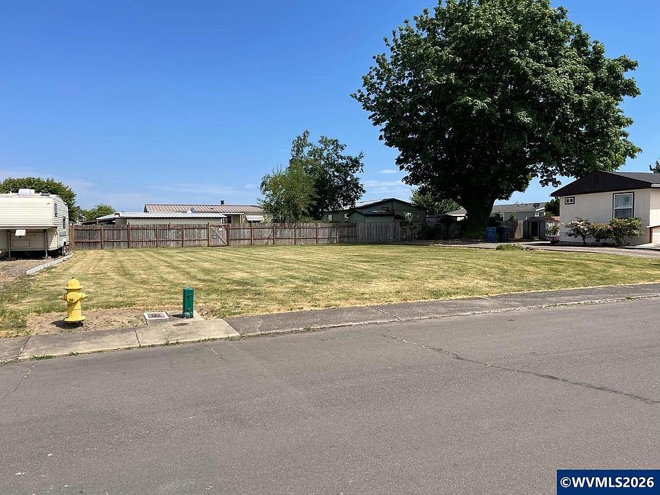1st image of 11842 NE Chateau Dr