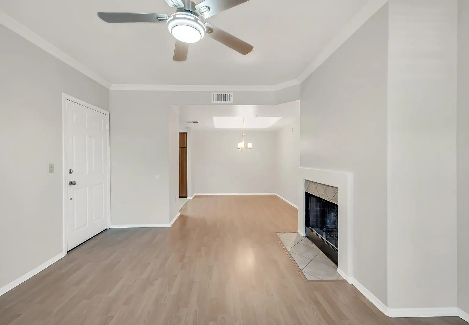 1 bed, 720 sqft, $1,400 — Photo 3