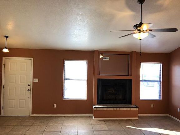 2nd image of 5495 La Paloma St
