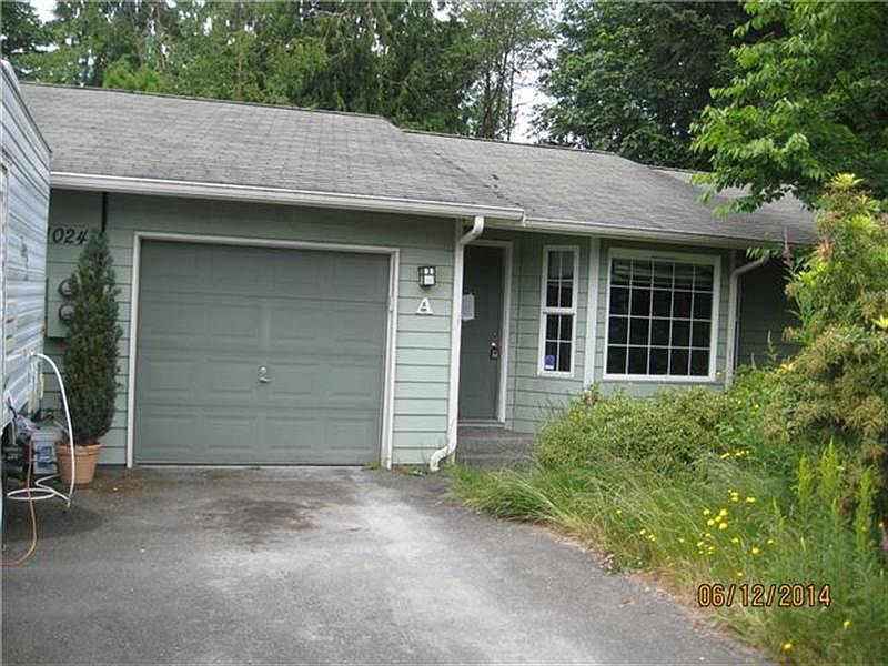 1st image of 10240 42nd Ave NE #A