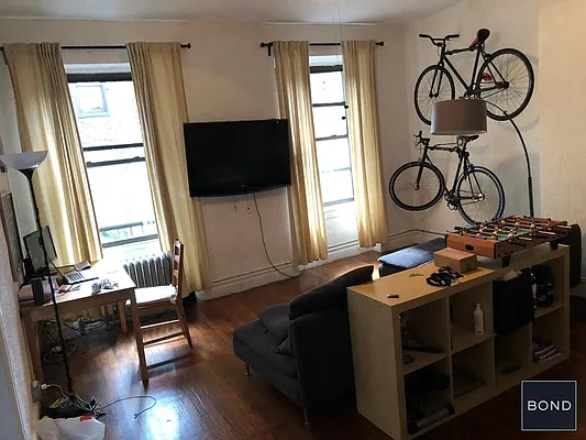 Rented by Bond New York | media 7
