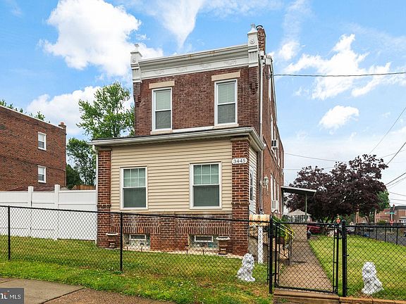 2nd image of 3445 Stanwood St