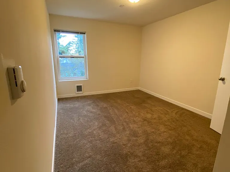 Daniels Apartments — Photo 30