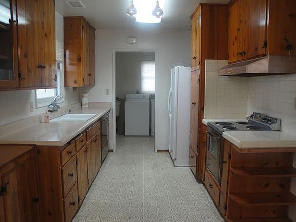 4th image of 6512 Seaman St