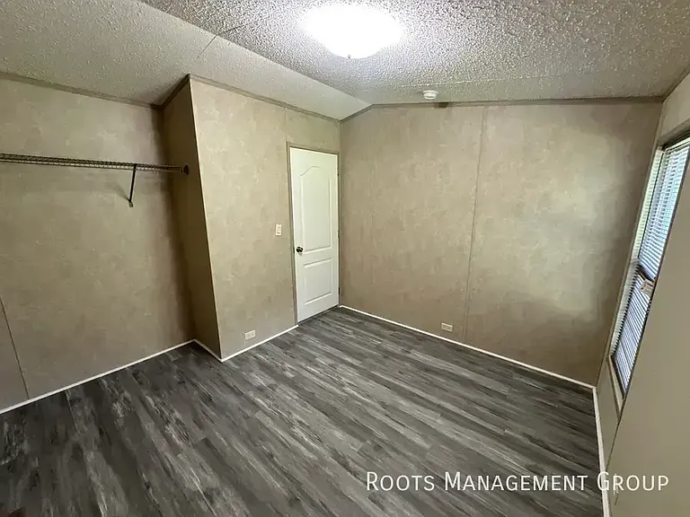 101 Stoney Creek Dr #15 — Photo 23