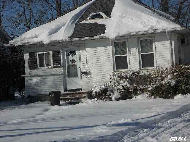 2nd image of 6 1st Ave
