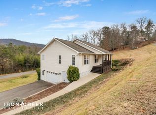 8 Rose Briar Cir, Weaverville, NC 28787