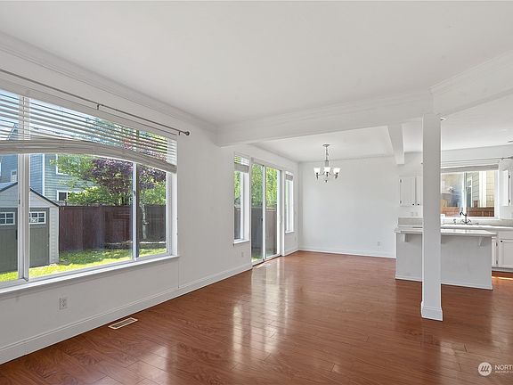 2nd image of 11518 185th Street E
