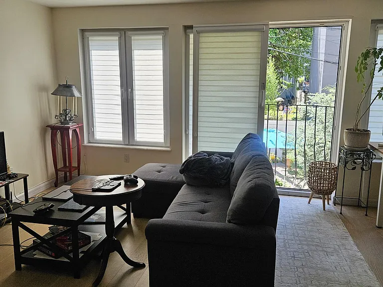 142 Bayard St #2 — Photo 2