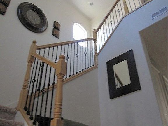 Entry with 25' Ceiling