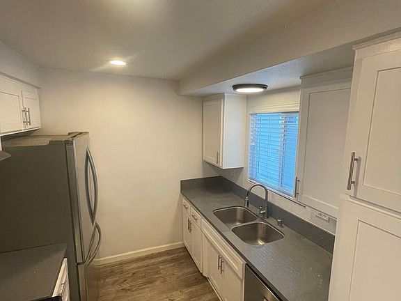 2nd image of 1203 Beryl St APT C