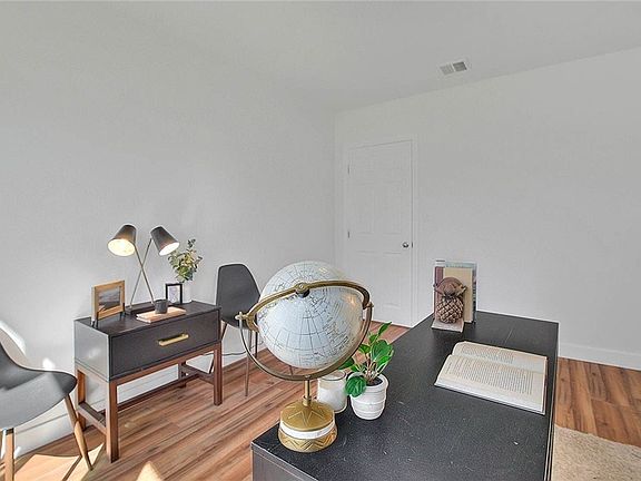 3rd image of 5020 2nd Ave