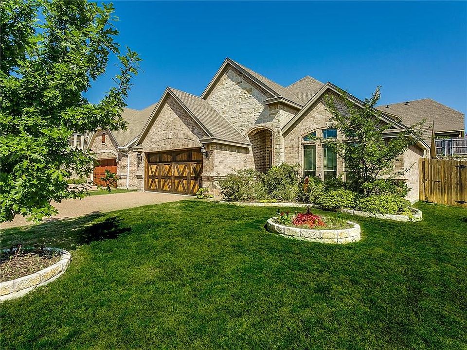 1st image of 102 Muirfield Dr
