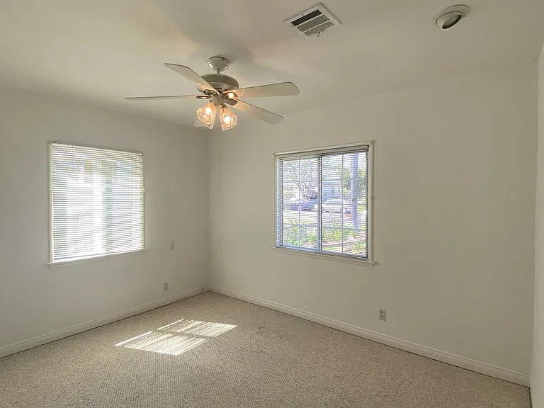 17218 Kingsbury St — Photo 6