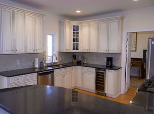 3 Minsi Pl, Oakland, NJ 07436