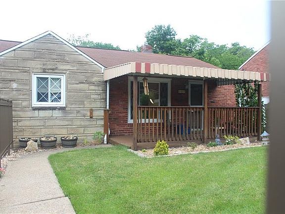 2nd image of 441 Glencoe Dr