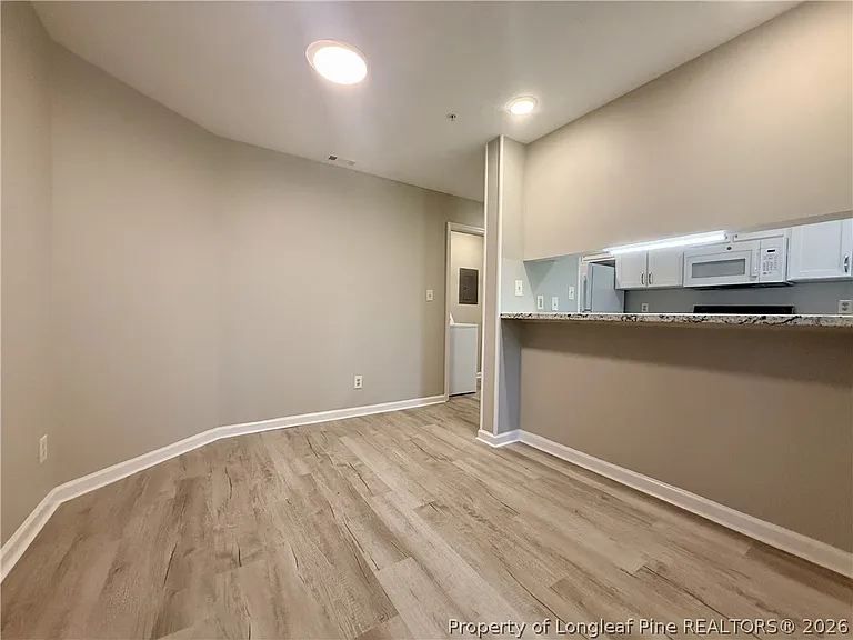 224-1 Waterdown Dr — Photo 5