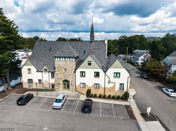 33 Diamond Spring Rd #2C, Denville Twp., NJ 07834