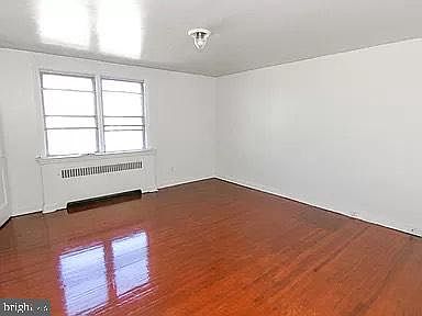 2nd image of 6846 Radbourne Rd