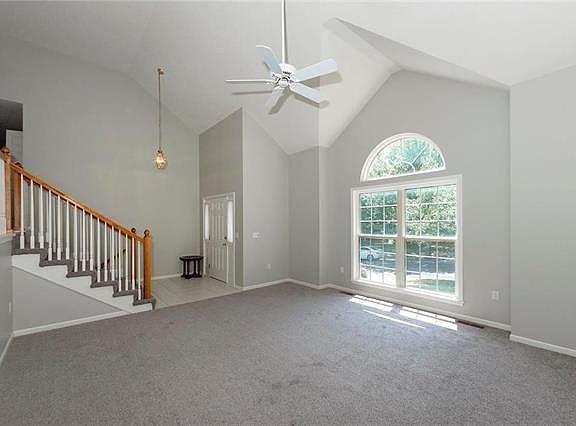 3rd image of 9312 W 125th St