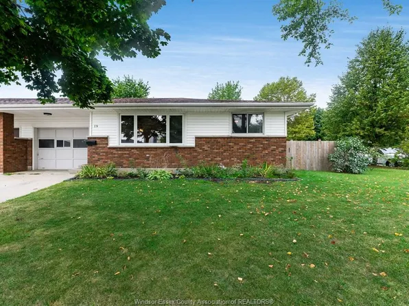 19 Rickway Dr, Leamington, ON N8H 2M3