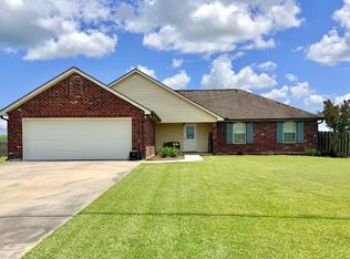 221 Foxglove Dr, Patterson, LA 70392