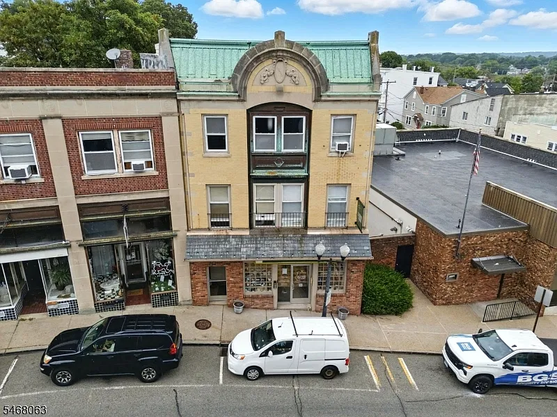 1 bed, 1.0 bath, $1,950 — Photo 4