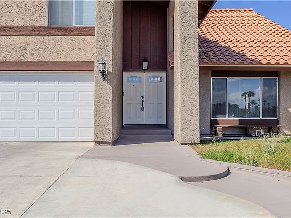 3rd image of 2988 Chapala Dr