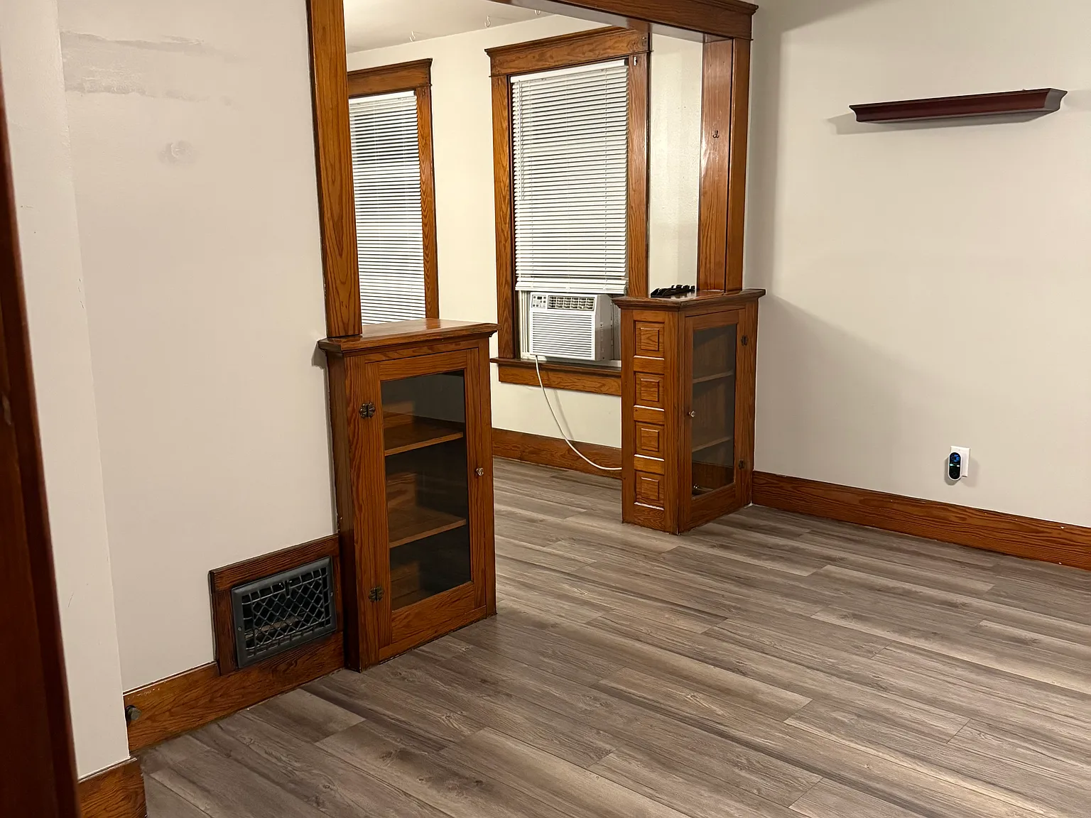 2 bed, 1250 sqft, $1,100 — Photo 2