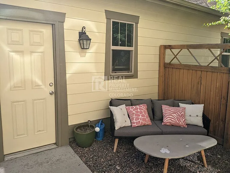 525 Homestead St — Photo 20